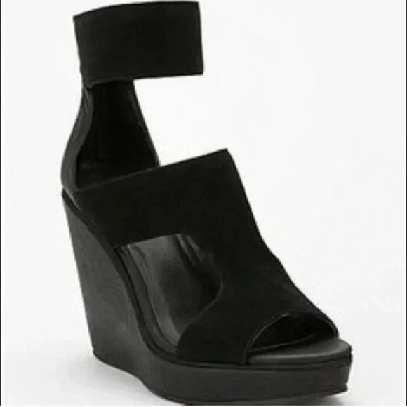 Black Deena & Ozzie Wedge Heels - Picture 1 of 8
